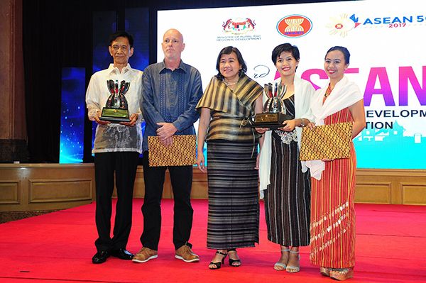 AIDFI Bags 3rd ASEAN Leadership Award On Rural Development And Poverty Education
