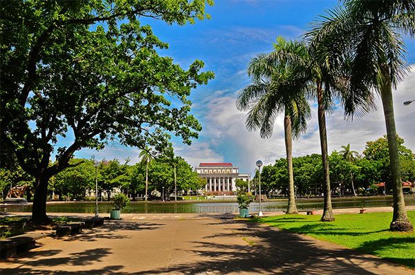 Capitol Park and Lagoon (Bacolod City) - Oh! The Places You Go!