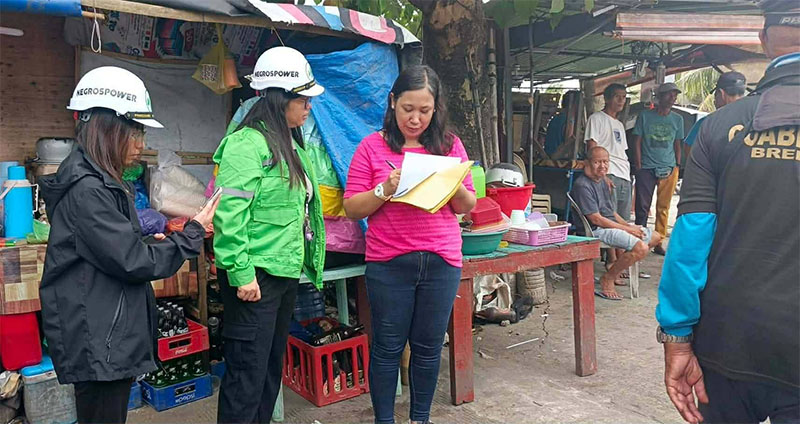 Negros Power Extends Relief Assistance To Fire Victims In Barangay 10