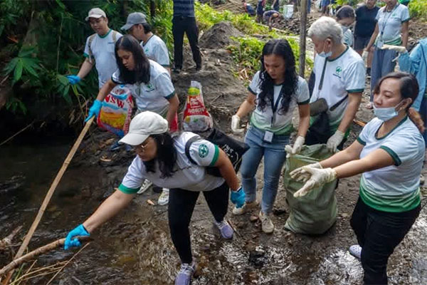 Negros Power Marks 2nd Anniversary With River Cleanup In Murcia