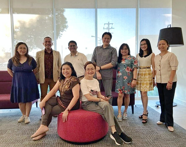 Park Inn By Radisson Bacolod Hosts A Golden Experience Through Jojo Vito’s 'Gilded Expressions'