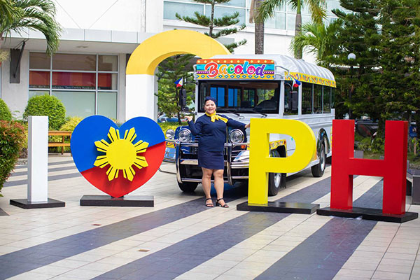 SM Supermalls Honors Super Pinoys This June
