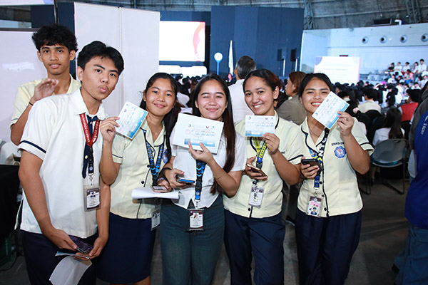 SM Supermalls And DICT Launched Digital Corners In SM Job Fairs