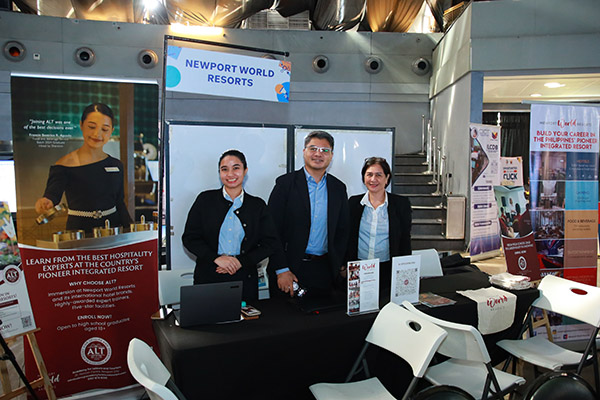 SM Supermalls And DICT Launched Digital Corners In SM Job Fairs