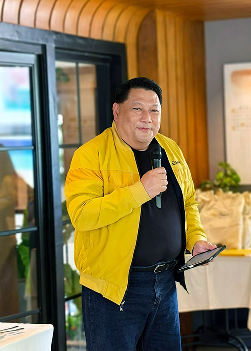 Sun Life Awards P100K Travel Voucher To Negros Occidental Winner Julie Ann Jalea