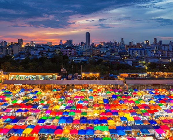 5 Markets In Bangkok Where You Can Splurge And Spend Your Christmas Bonus