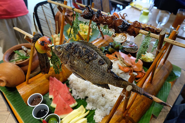 Boodle Fighting At Blackbeard's Seafood Island (Bacolod)