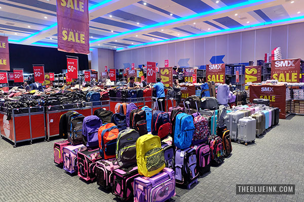 trolley bag in sm department store