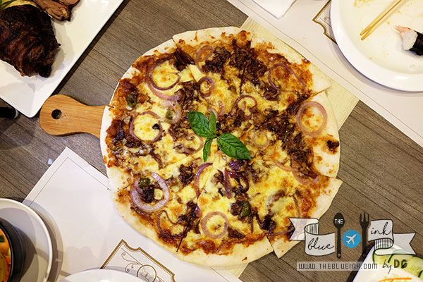 Have A Memorable Independence Day At Vikings - Chicken Adobo Pizza