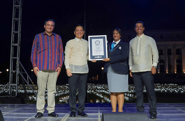 Sun Life Philippines, Liter Of Light, And National Museum Of The Philippines Achieve Guinness World Records Title For Largest Display Of Solar Powered Lamps